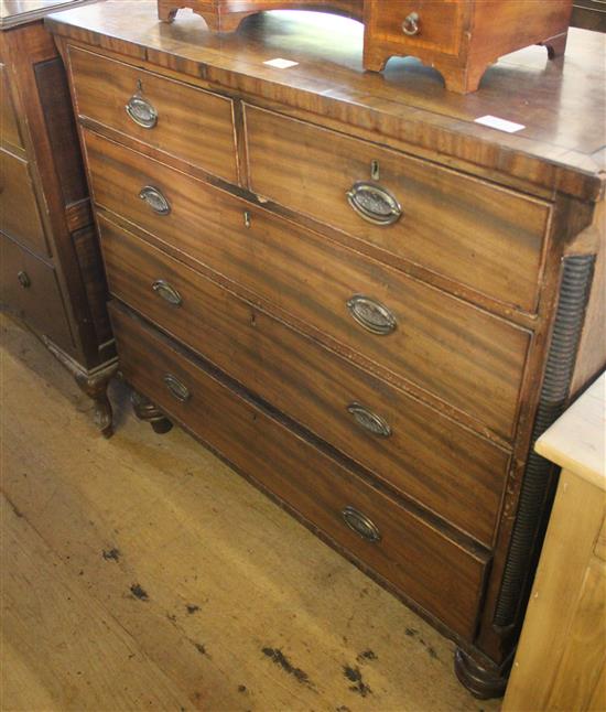 Regency mahogany chest of drawers(-)